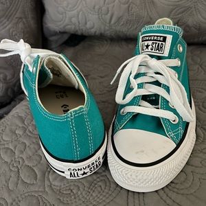 Converse Chuck Taylor All Star low tops women’s 7.5 NEW W/O TAGS